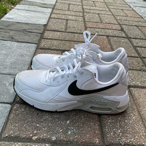 Nike Air Max Excee | Size 8.5 W | White